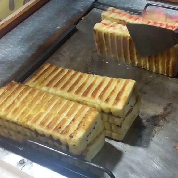 roti bakar varian blueberry