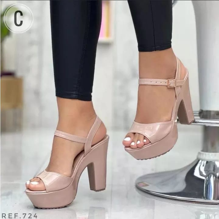 sandal wanita lagi promo yang mau order buan