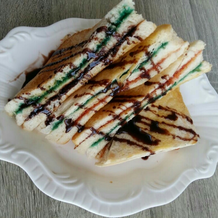 sandwich bakar manis