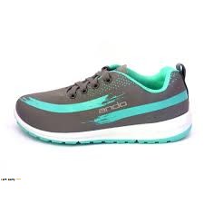 sepatu olahraga wanita simple