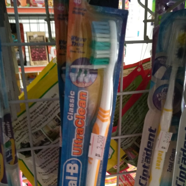 sikat oral b