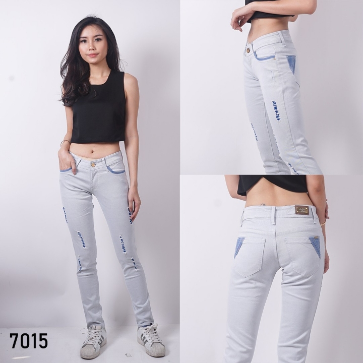 skinny jeans distroy warna Biru Muda 
