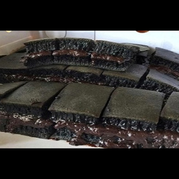 terang bulan keju - kacang - wijen BLACK FOREST
