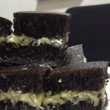 terang bulan keju - wijen - susu BLACK FOREST