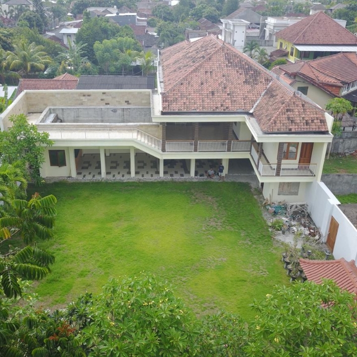 villa meninting 2