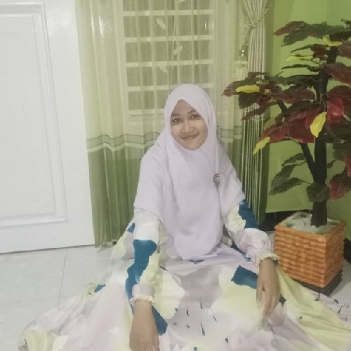 fiya Latif 